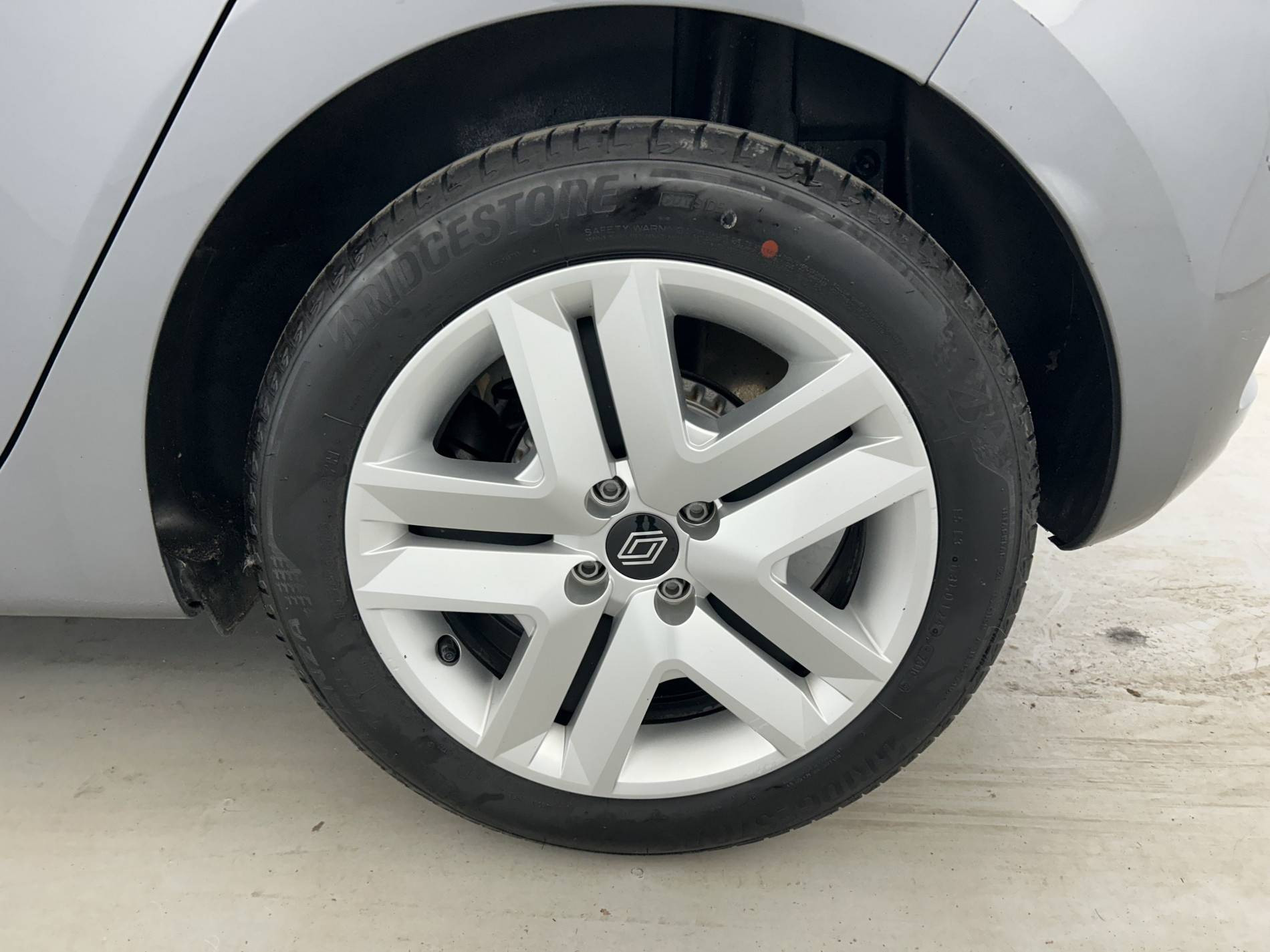 Vente en ligne Renault Clio 5 Clio TCe 90 au prix de 15 490 €