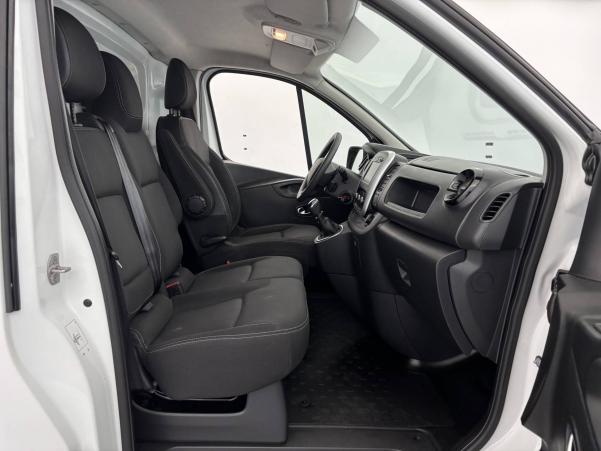 Vente en ligne Renault Trafic 3 Fourgon TRAFIC FGN L2H1 1300 KG DCI 120 au prix de 16 990 €