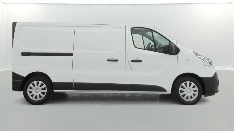 Vente en ligne Renault Trafic 3 Fourgon TRAFIC FGN L2H1 1300 KG DCI 120 au prix de 16 990 €