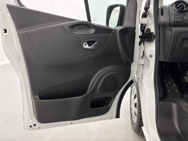 Vente en ligne Renault Trafic 3 Fourgon TRAFIC FGN L1H1 1000 KG DCI 120 au prix de 20 990 €