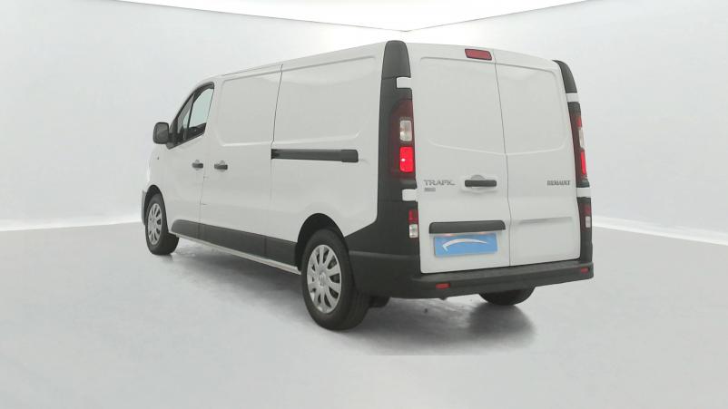 Vente en ligne Renault Trafic 3 Fourgon TRAFIC FGN L2H1 1300 KG DCI 120 au prix de 16 990 €