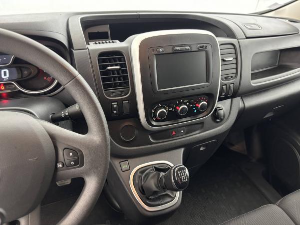 Vente en ligne Renault Trafic 3 Fourgon TRAFIC FGN L2H1 1300 KG DCI 120 au prix de 16 990 €