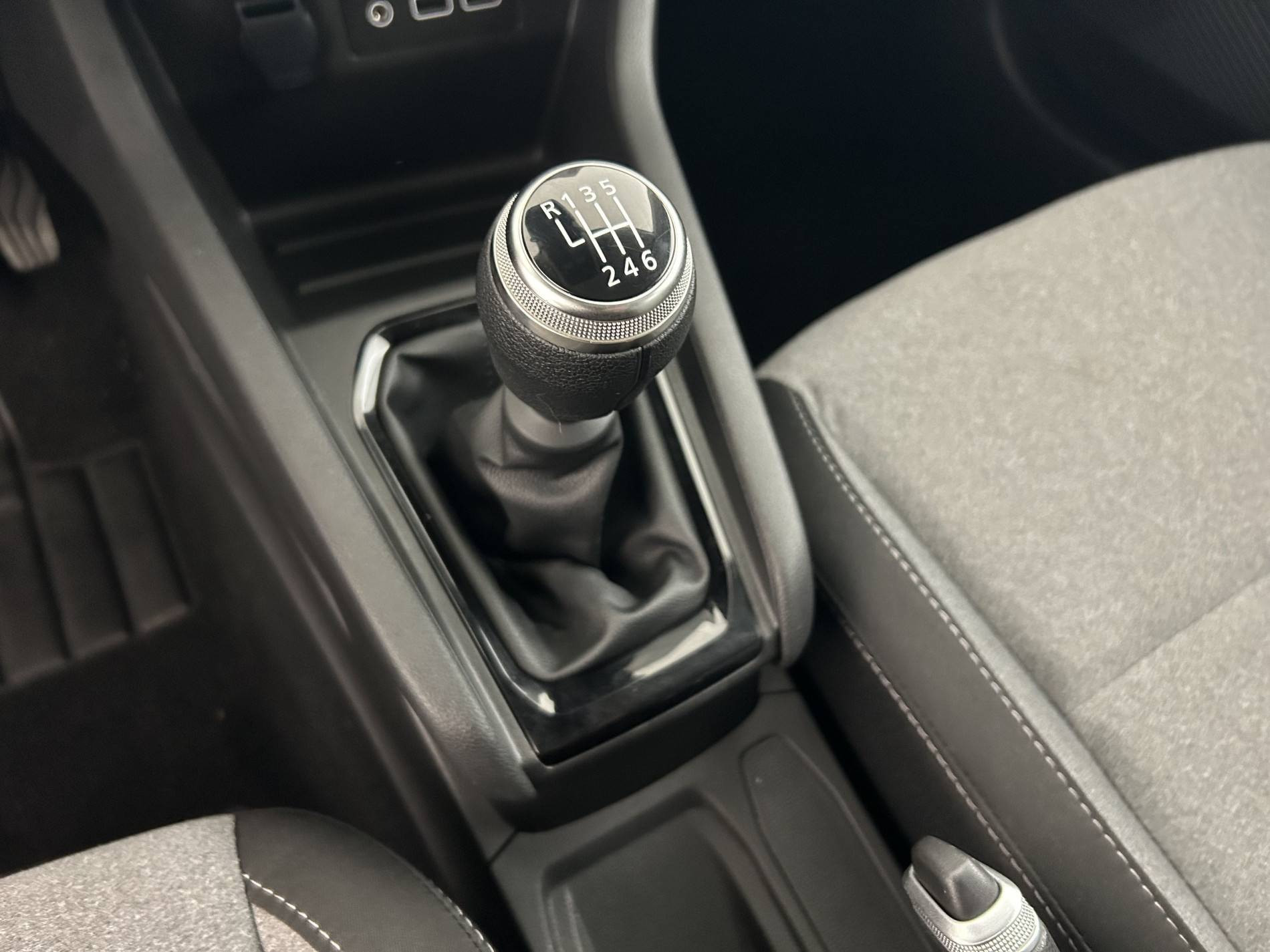 Vente en ligne Renault Clio 5 Clio TCe 90 au prix de 15 490 €