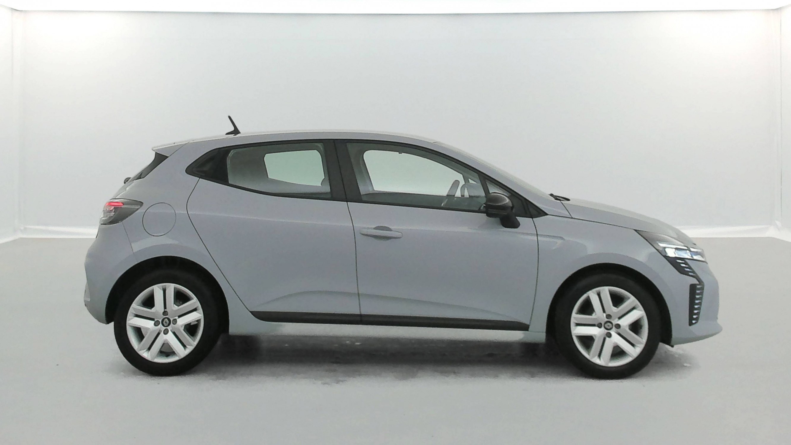 Vente en ligne Renault Clio 5 Clio TCe 90 au prix de 15 490 €