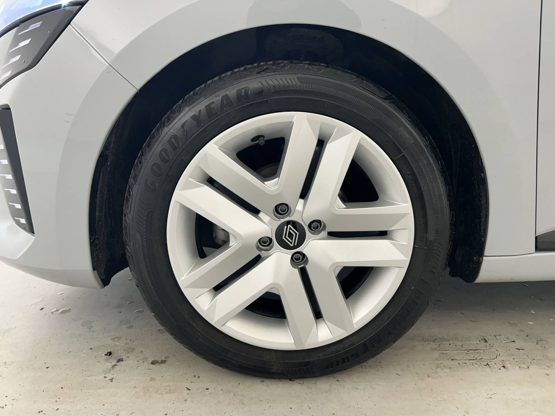 Vente en ligne Renault Clio 5 Clio TCe 90 au prix de 15 490 €