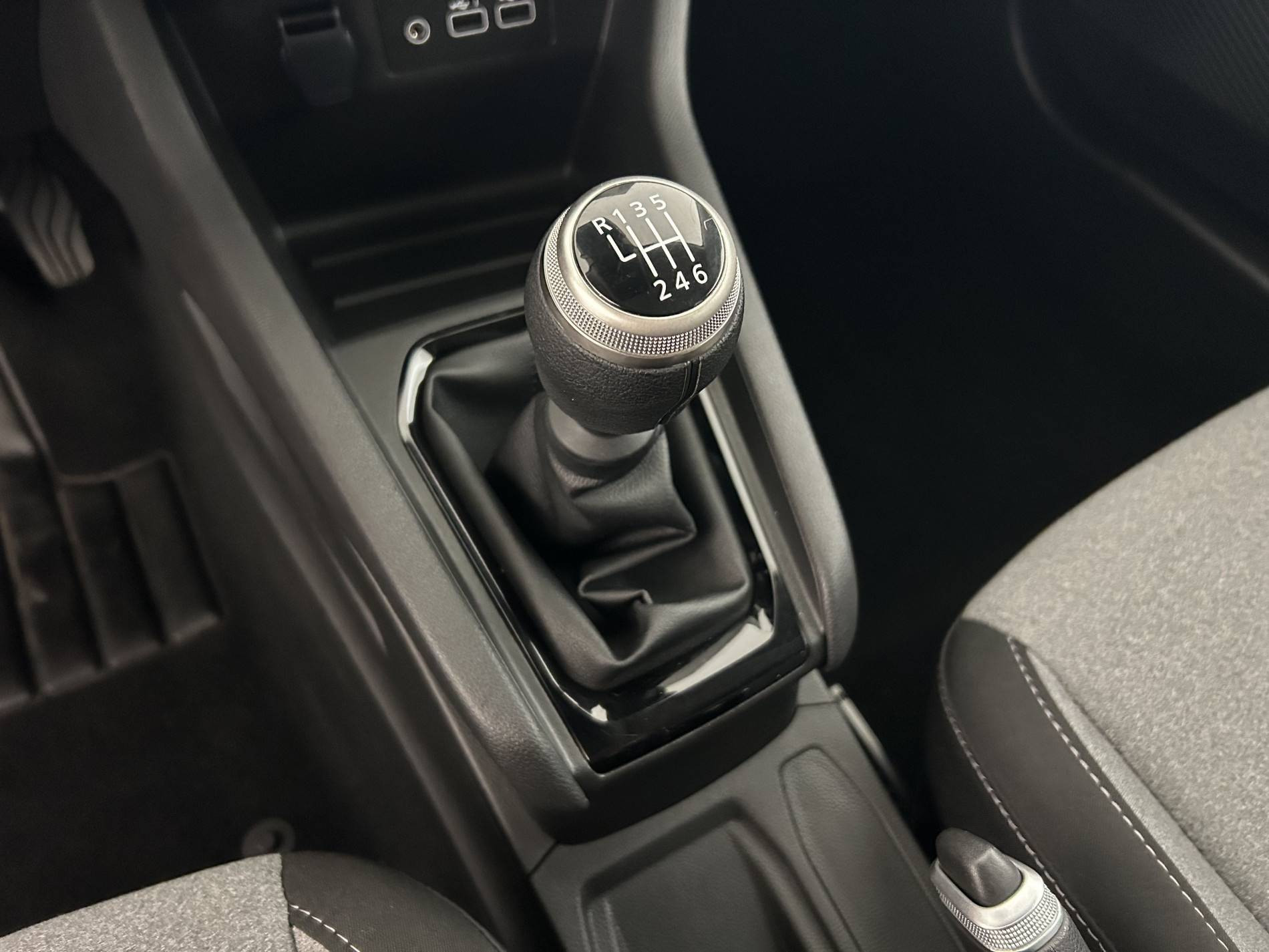 Vente en ligne Renault Clio 5 Clio TCe 90 au prix de 15 490 €