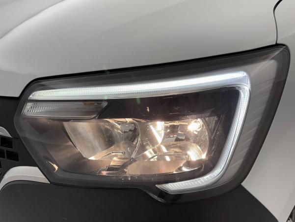 Vente en ligne Renault Master Fourgon MASTER FGN TRAC F3500 L2H2 DCI 135 au prix de 21 120 €