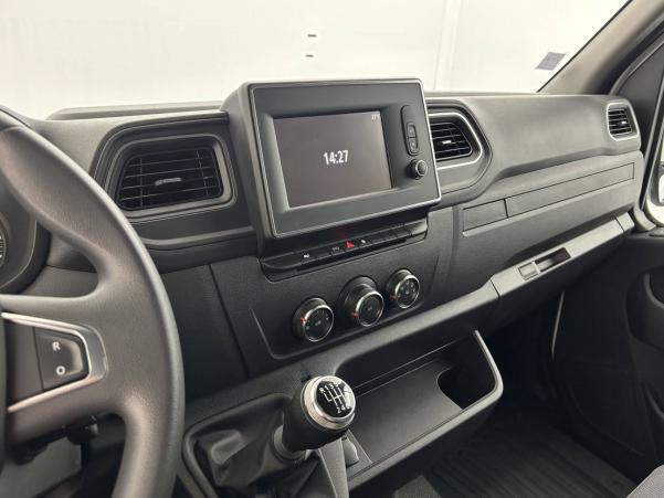 Vente en ligne Renault Master Fourgon MASTER FGN TRAC F3500 L2H2 DCI 135 au prix de 21 120 €