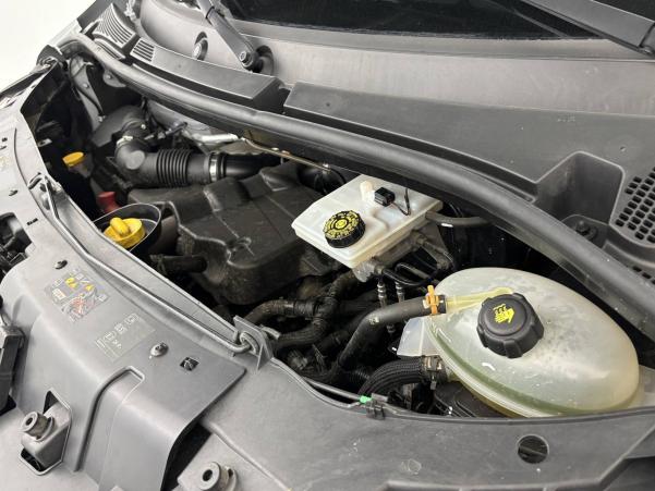 Vente en ligne Renault Master Fourgon MASTER FGN TRAC F3500 L2H2 DCI 135 au prix de 21 120 €