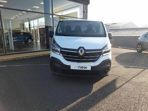 Vente en ligne Renault Trafic 3 Fourgon TRAFIC FGN L1H1 1000 KG DCI 120 au prix de 15 990 €