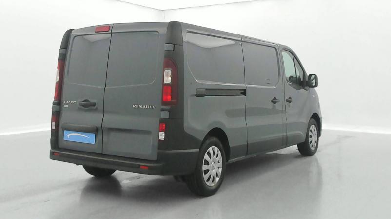 Vente en ligne Renault Trafic 3 Fourgon TRAFIC FGN L2H1 1300 KG DCI 120 au prix de 18 900 €