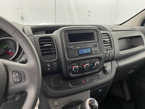 Vente en ligne Renault Trafic 3 Fourgon TRAFIC FGN L2H1 1300 KG DCI 120 au prix de 18 900 €