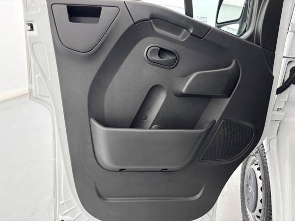 Vente en ligne Renault Master 3 Châssis Cabine MASTER BS L2 3.5t dCi 110 E6 au prix de 25 990 €