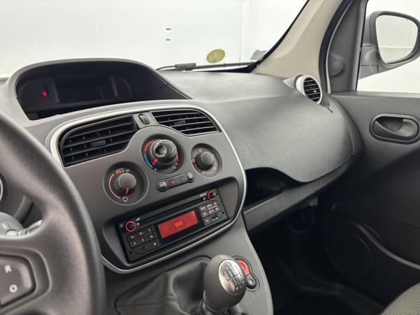 Vente en ligne Renault Kangoo Express  BLUE DCI 95 au prix de 14 890 €