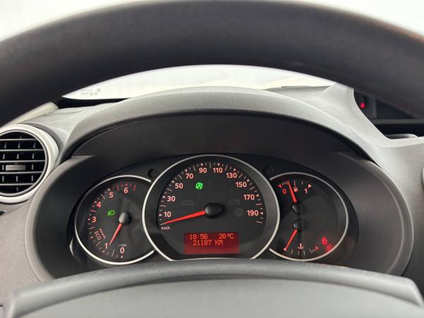 Vente en ligne Renault Kangoo Express  BLUE DCI 95 au prix de 14 890 €
