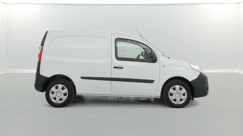 Vente en ligne Renault Kangoo Express  BLUE DCI 95 au prix de 14 890 €