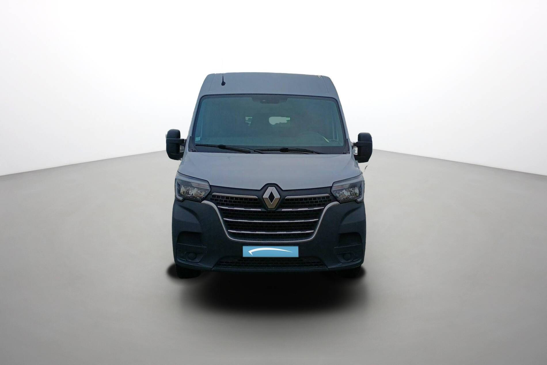 Vente en ligne Renault Master Fourgon MASTER FGN TRAC F3500 L2H2 DCI 135 au prix de 22 990 €