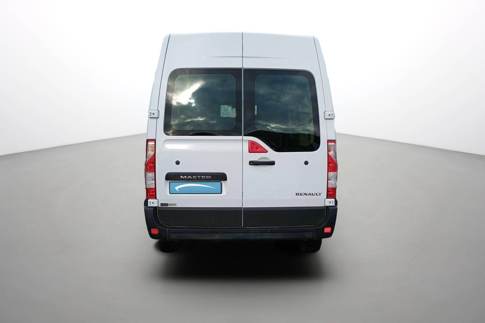Vente en ligne Renault Master Fourgon MASTER FGN TRAC F3500 L2H2 DCI 135 au prix de 22 990 €