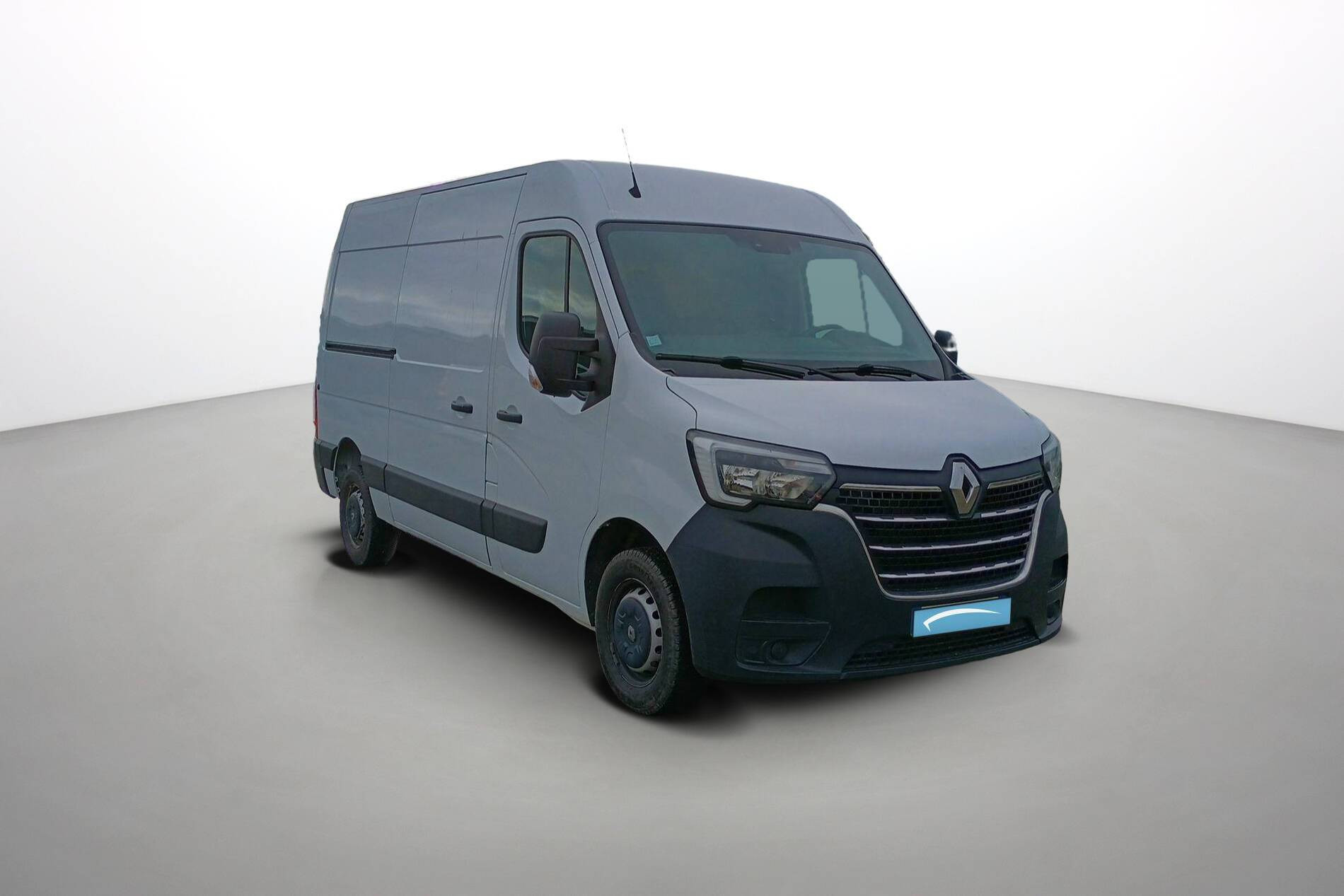 Vente en ligne Renault Master Fourgon MASTER FGN TRAC F3500 L2H2 DCI 135 au prix de 22 990 €