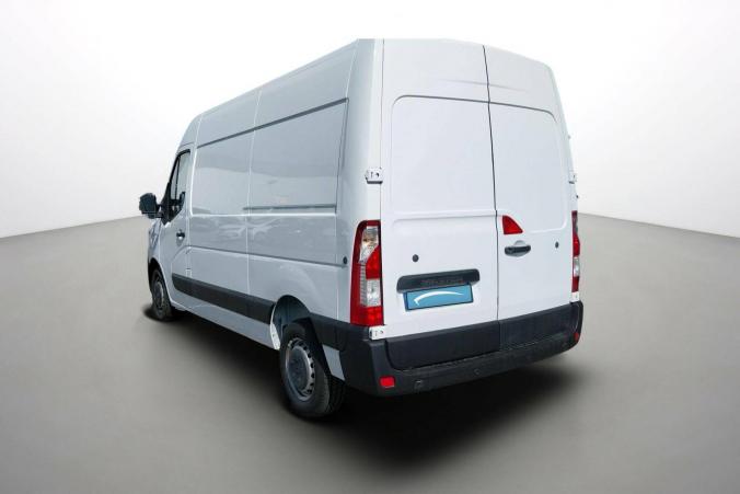 Vente en ligne Renault Master Fourgon MASTER FGN TRAC F3500 L2H2 DCI 135 au prix de 21 120 €
