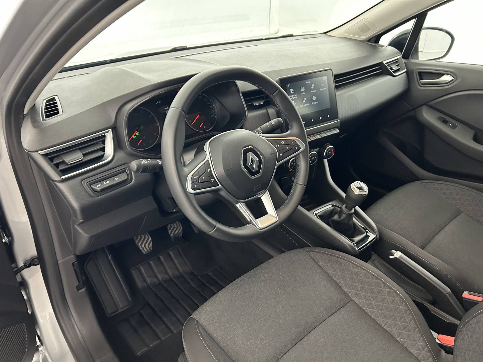 Vente en ligne Renault Clio 5 Clio TCe 90 au prix de 15 590 €