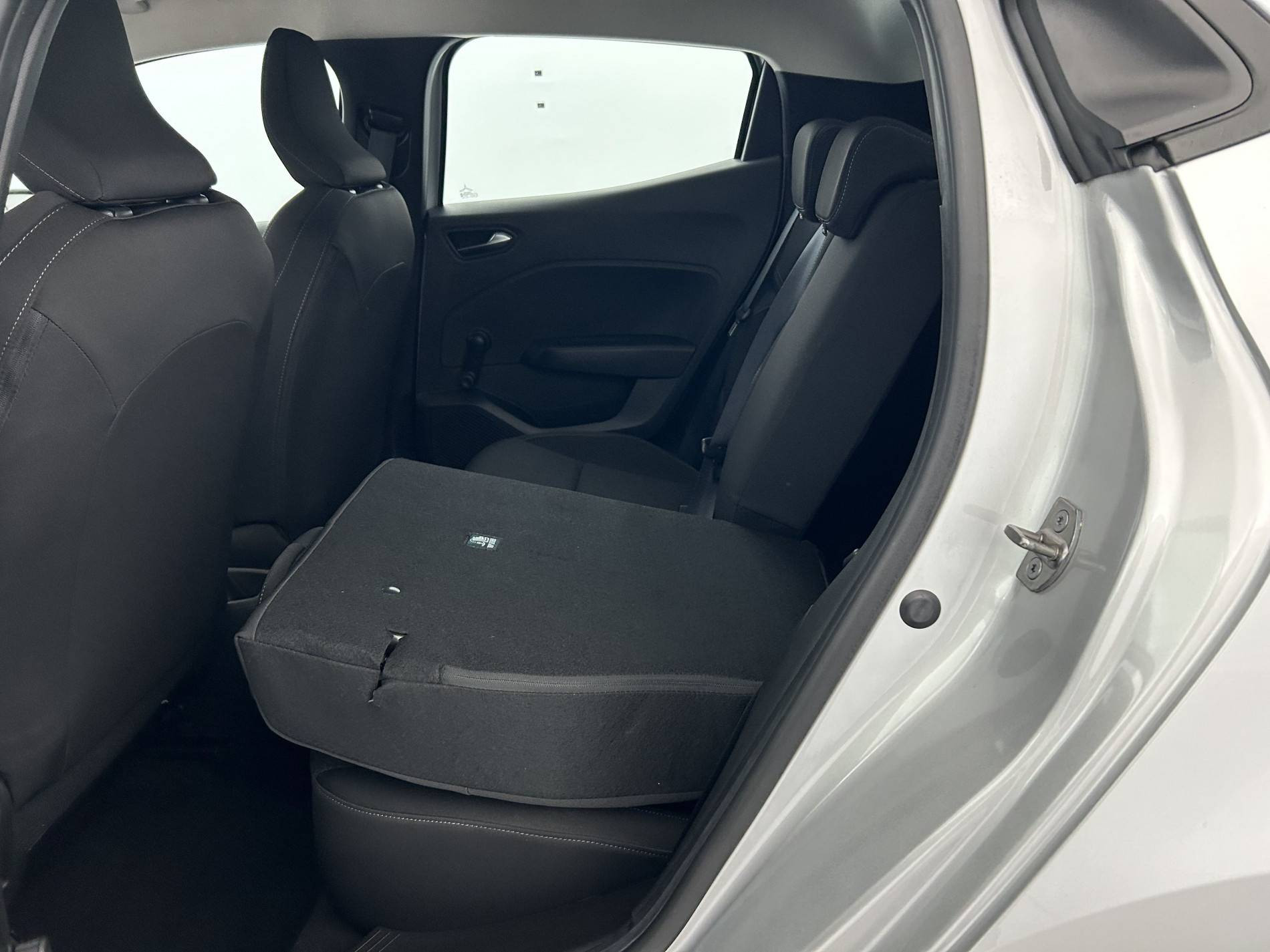 Vente en ligne Renault Clio 5 Clio TCe 90 au prix de 15 590 €