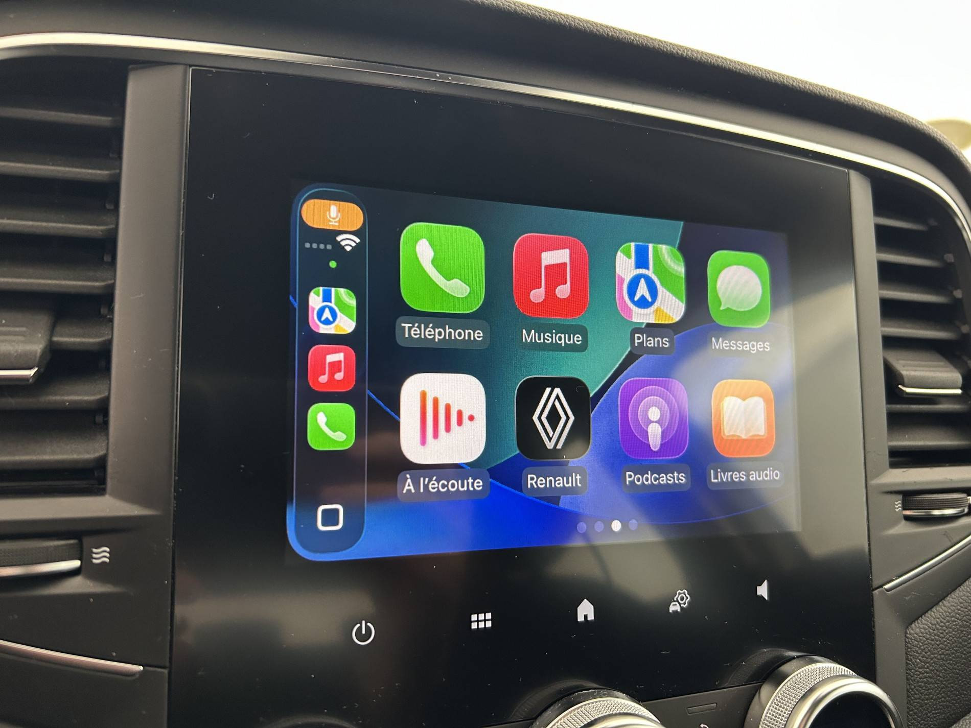 Vente en ligne Renault Megane 4 Mégane IV Berline Blue dCi 115 - 20 au prix de 15 990 €