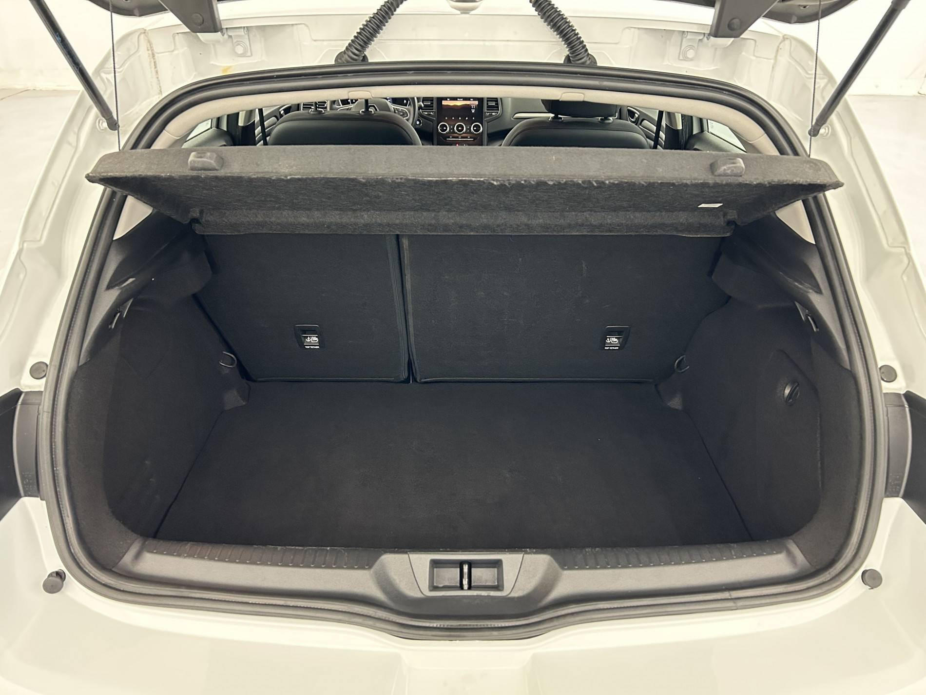 Vente en ligne Renault Megane 4 Mégane IV Berline Blue dCi 115 - 20 au prix de 15 990 €