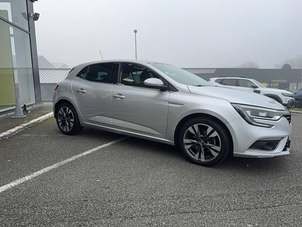 Vente en ligne Renault Megane 4 Mégane IV Berline Blue dCi 115 EDC au prix de 15 990 €