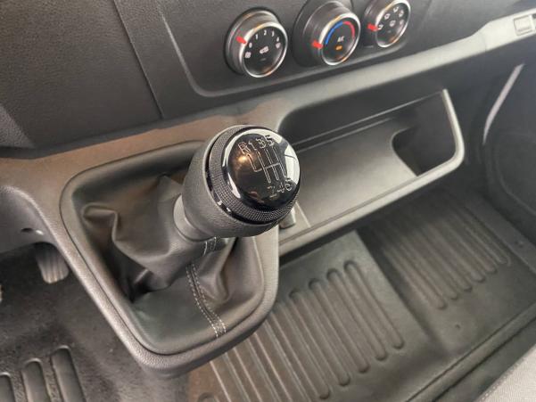 Vente en ligne Renault Master Fourgon MASTER FGN TRAC F3500 L2H2 BLUE DCI 150 au prix de 30 190 €