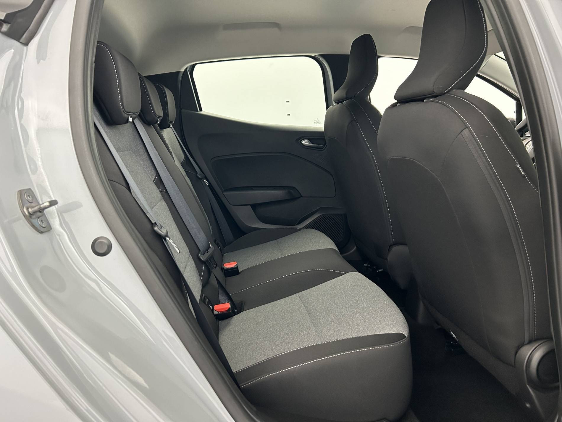 Vente en ligne Renault Clio 5 Clio TCe 90 au prix de 15 490 €