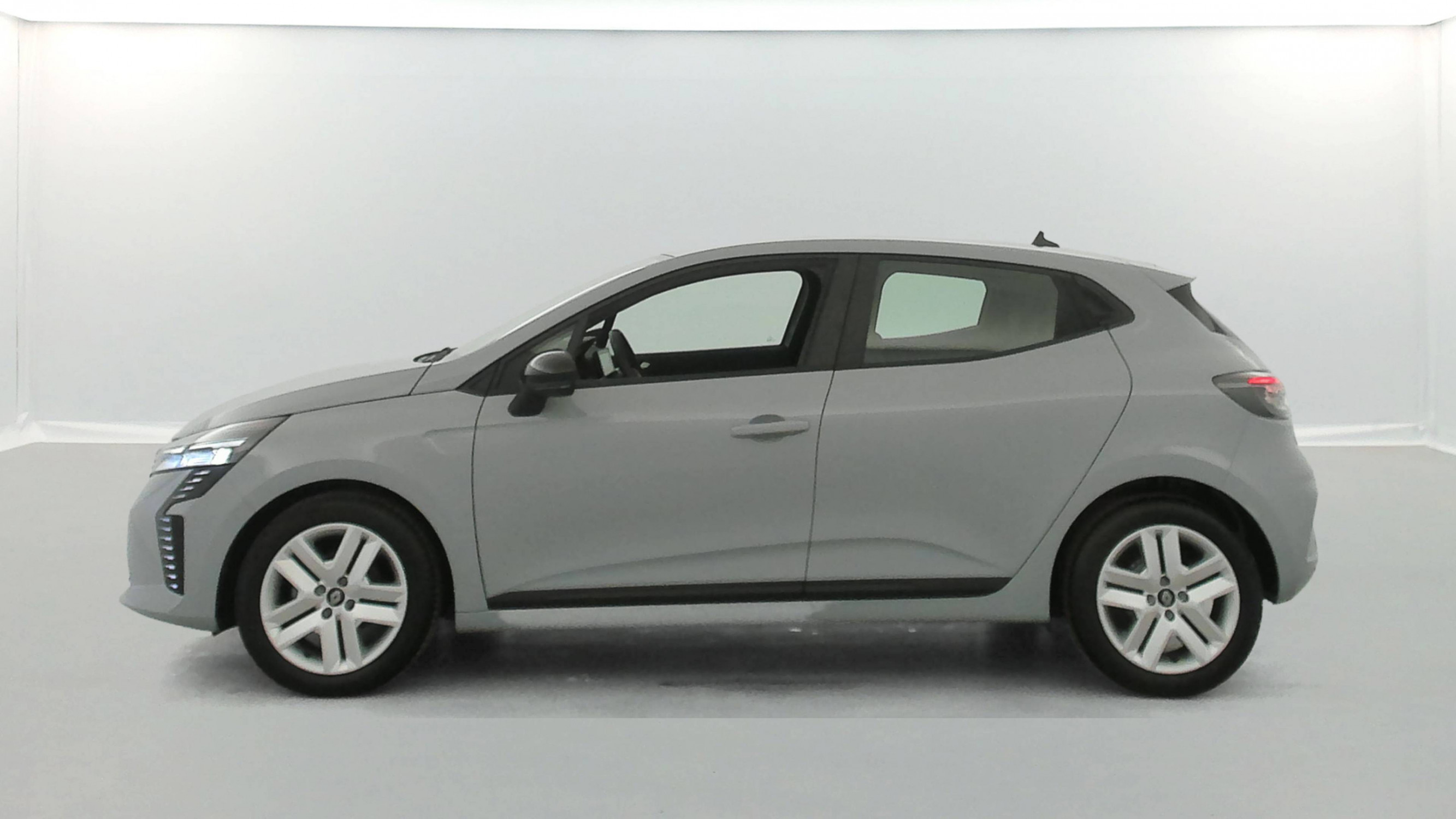 Vente en ligne Renault Clio 5 Clio TCe 90 au prix de 15 490 €