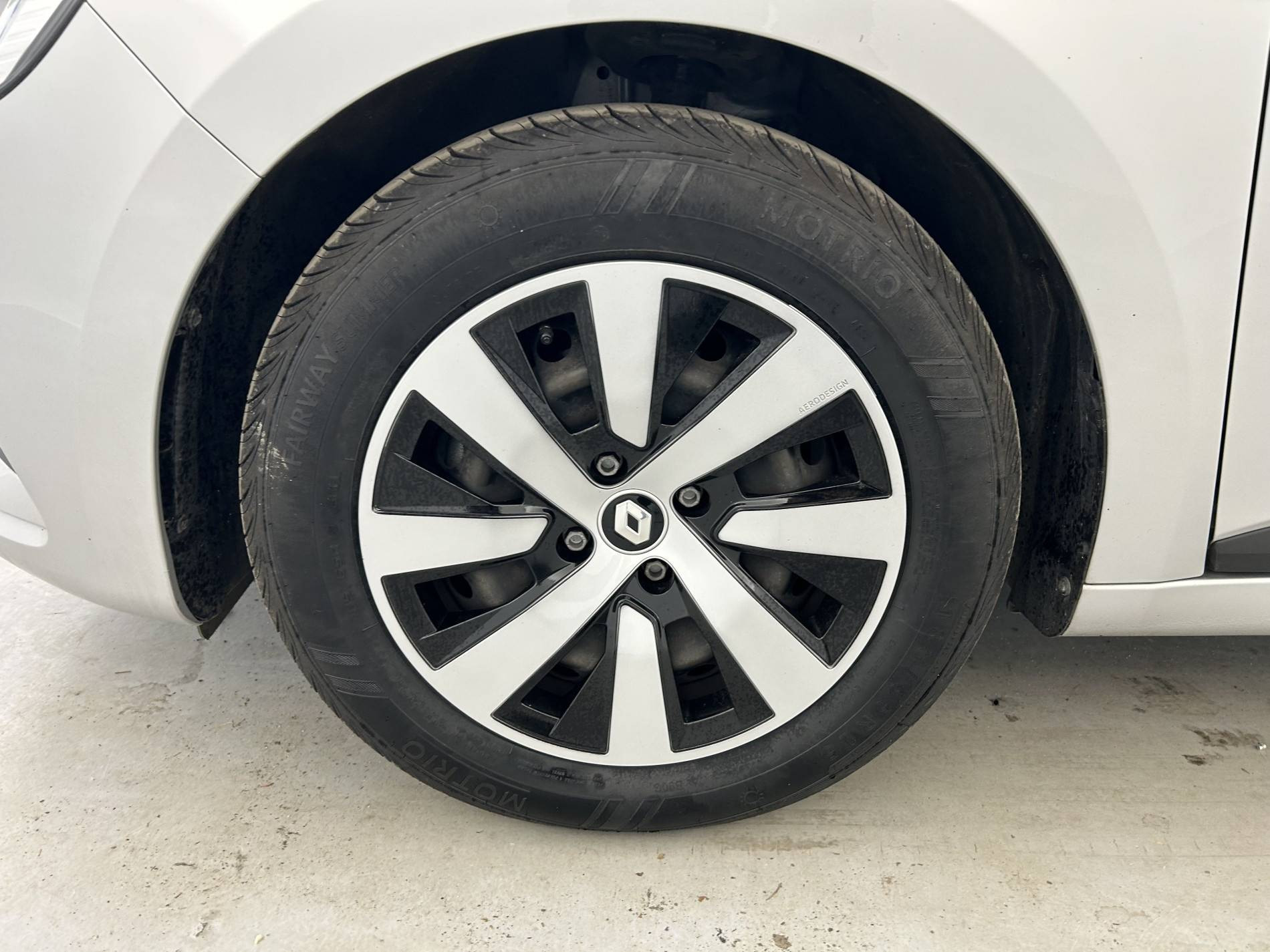 Vente en ligne Renault Clio 5 Clio TCe 90 au prix de 13 490 €