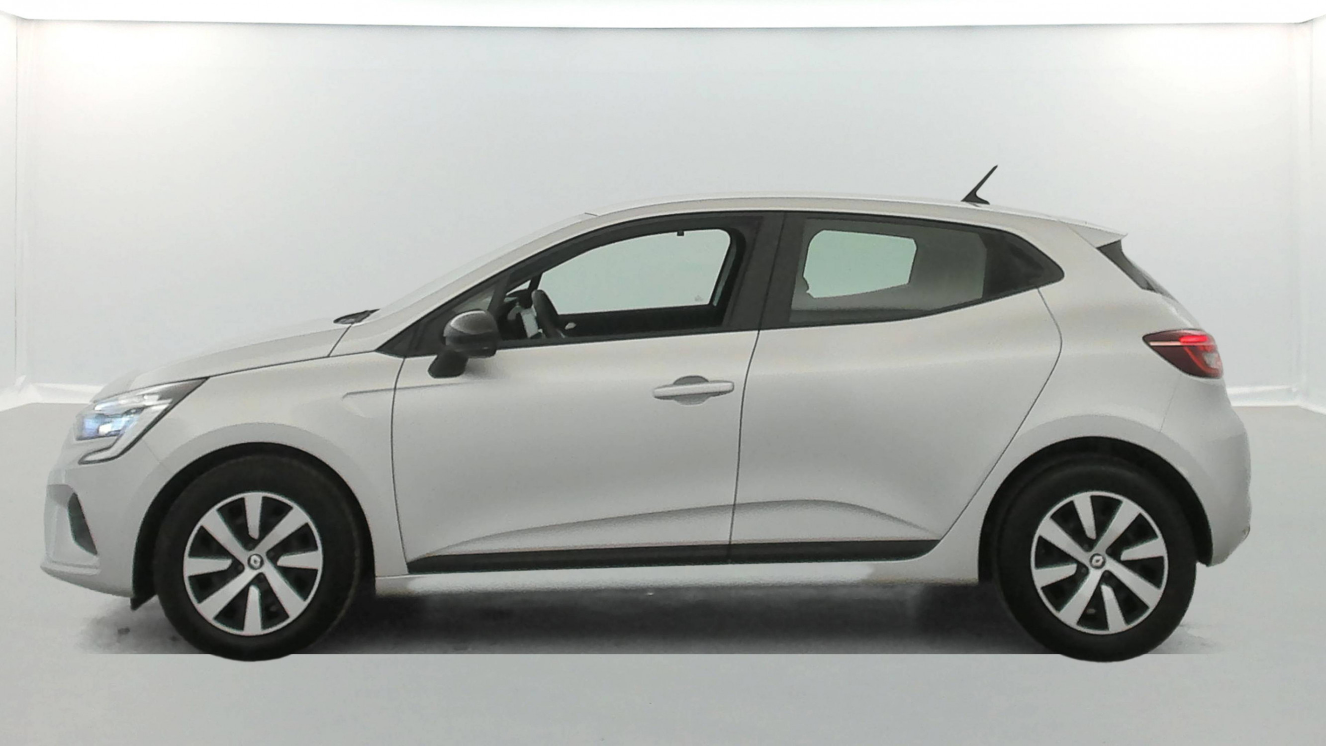 Vente en ligne Renault Clio 5 Clio TCe 90 au prix de 13 490 €