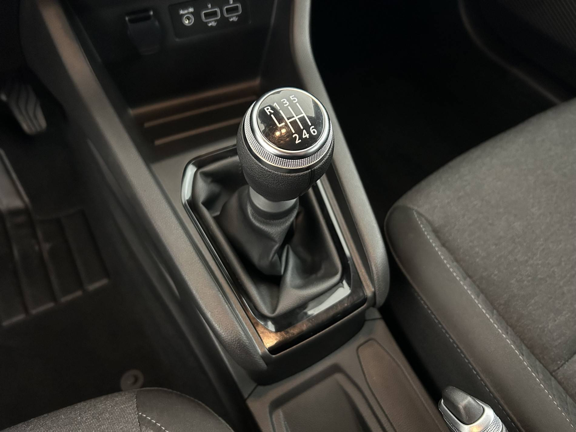 Vente en ligne Renault Clio 5 Clio TCe 90 au prix de 13 490 €