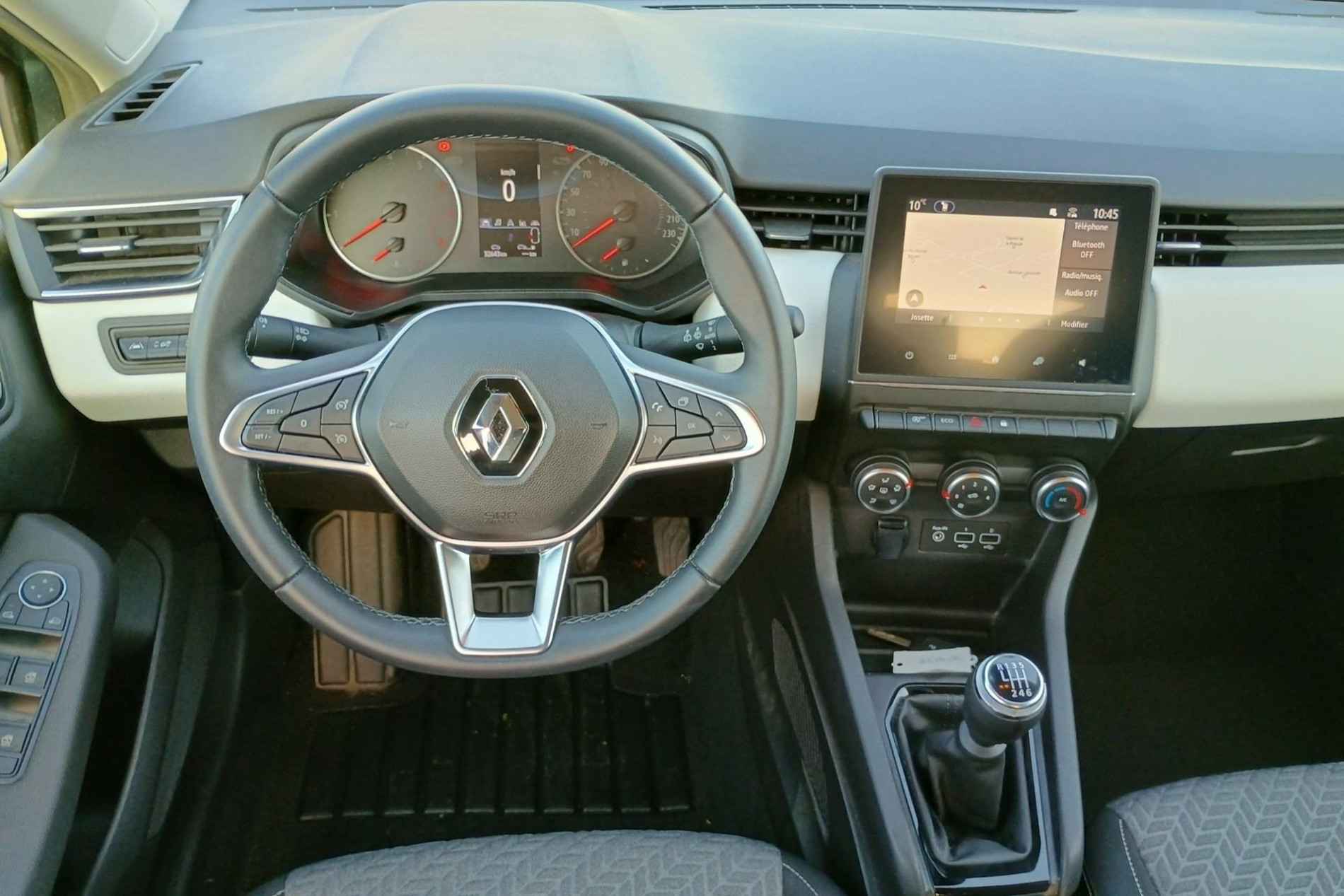 Vente en ligne Renault Clio 5 Clio TCe 90 au prix de 13 970 €