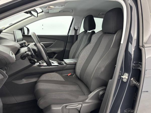 Vente en ligne Peugeot 3008 3008 BlueHDi 130ch S&S EAT8 au prix de 15 990 €