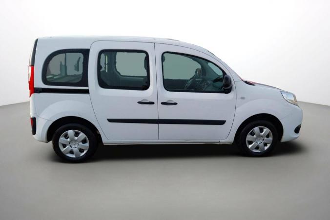Vente en ligne Renault Kangoo  Blue dCi 80 au prix de 17 890 €