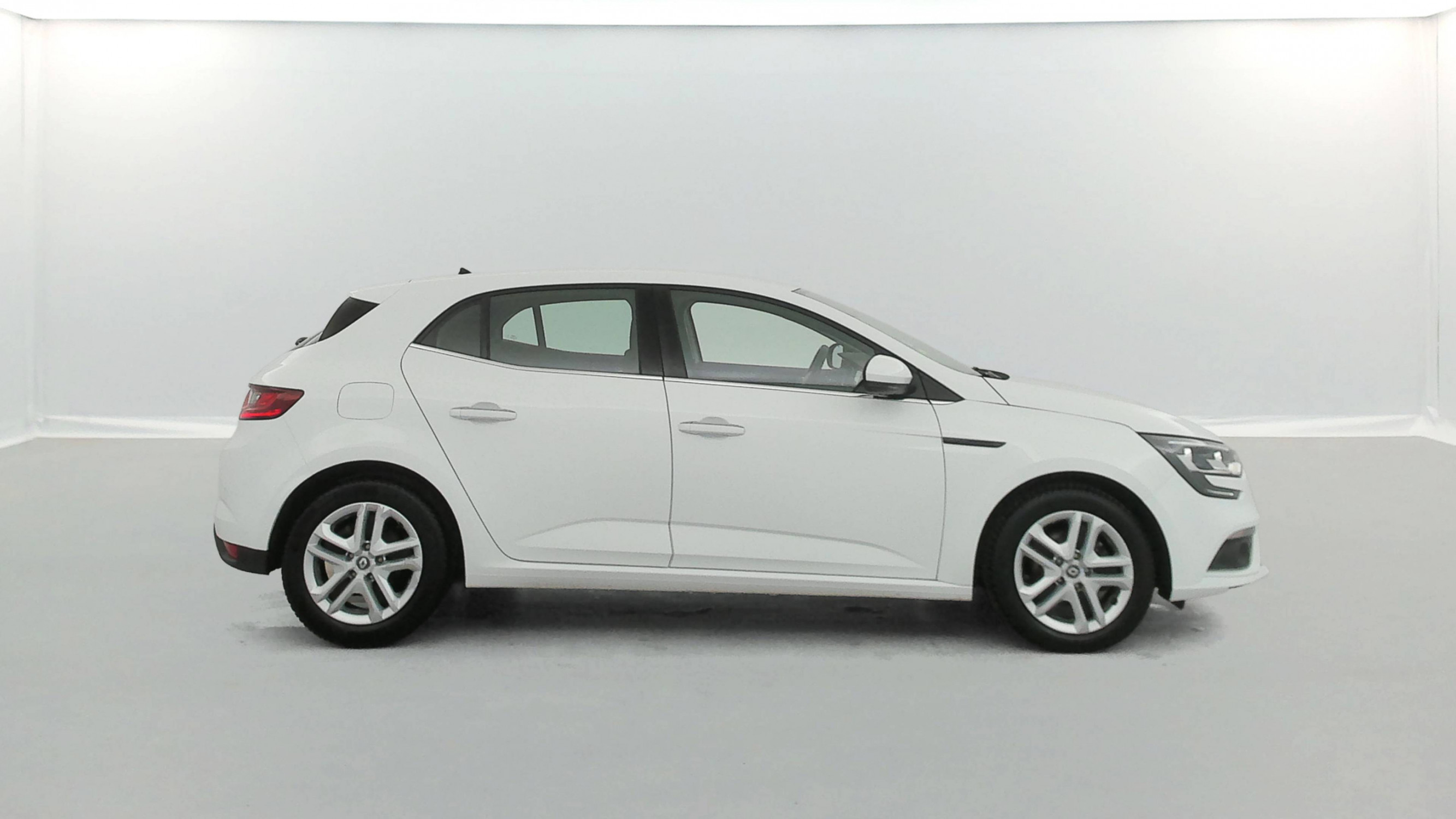 Vente en ligne Renault Megane 4 Mégane IV Berline Blue dCi 115 au prix de 14 990 €