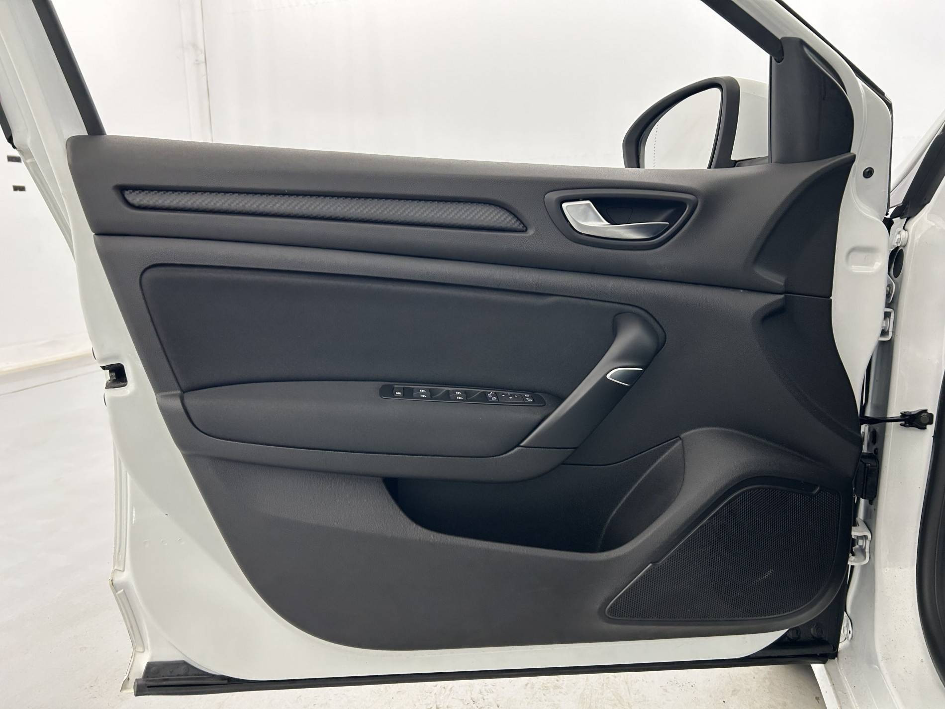 Vente en ligne Renault Megane 4 Mégane IV Berline Blue dCi 115 au prix de 14 990 €