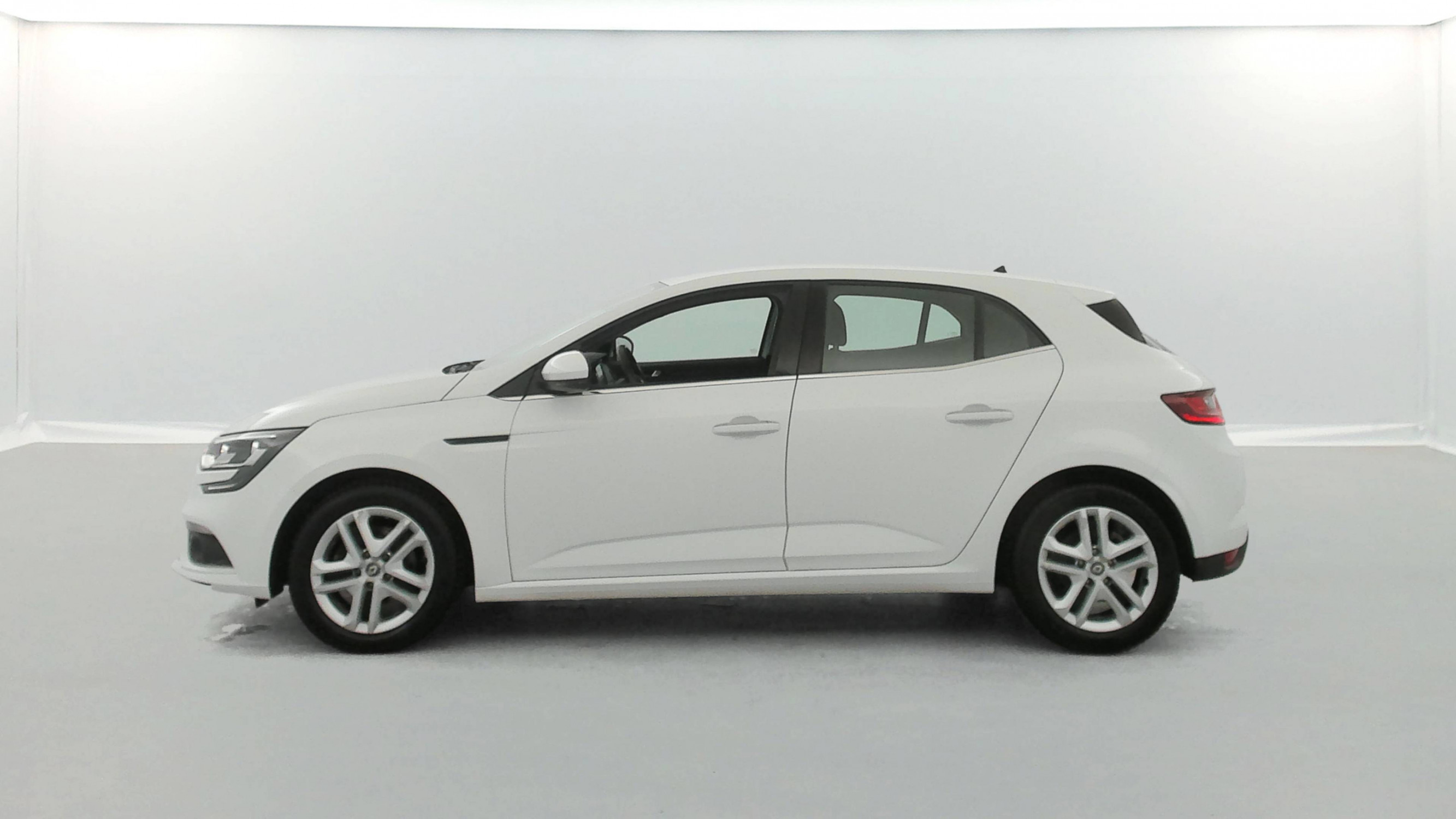 Vente en ligne Renault Megane 4 Mégane IV Berline Blue dCi 115 au prix de 14 990 €