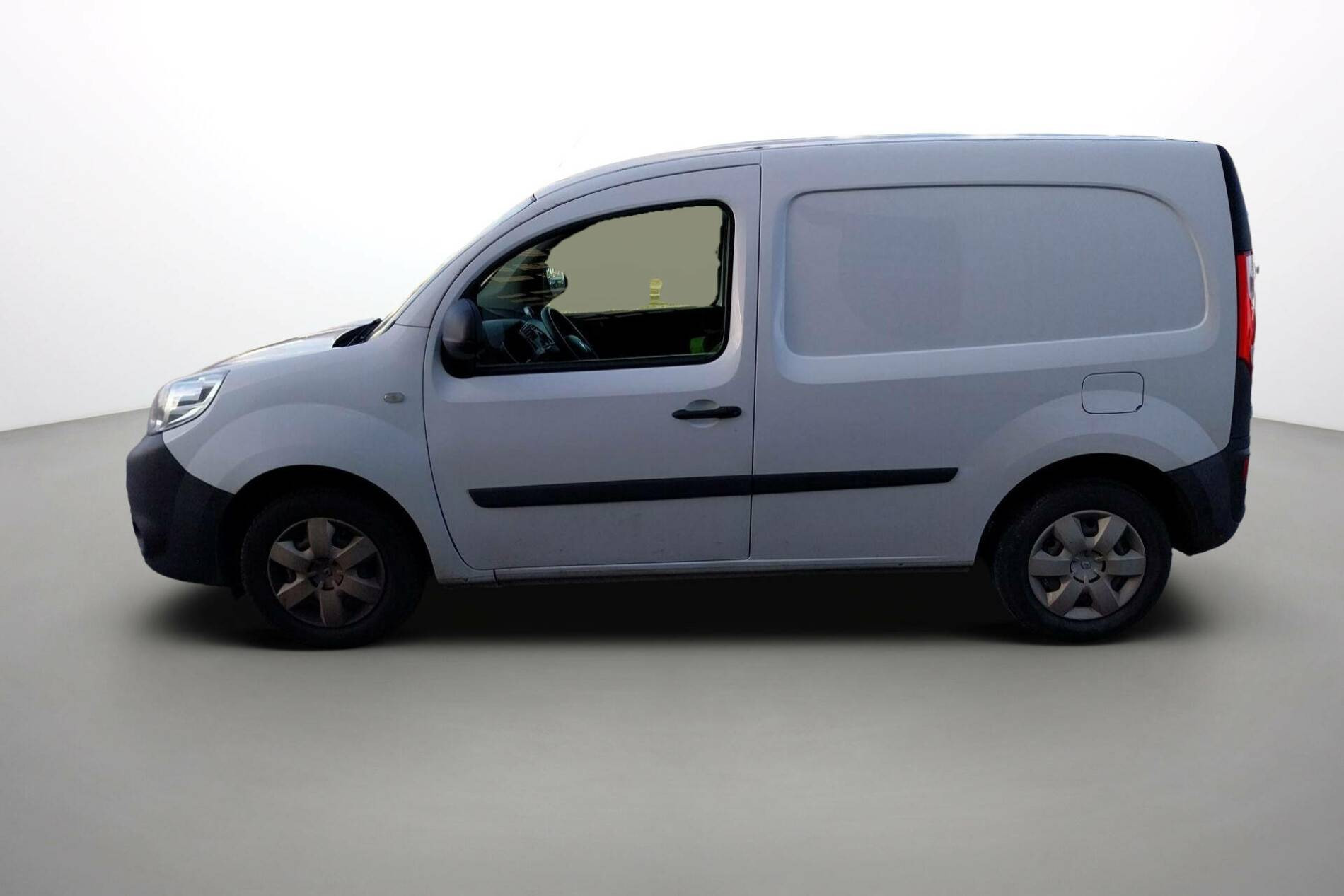 Vente en ligne Renault Kangoo Express  BLUE DCI 80 au prix de 12 490 €