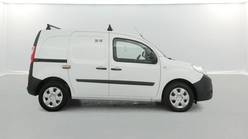 Vente en ligne Renault Kangoo Express  BLUE DCI 95 au prix de 11 490 €