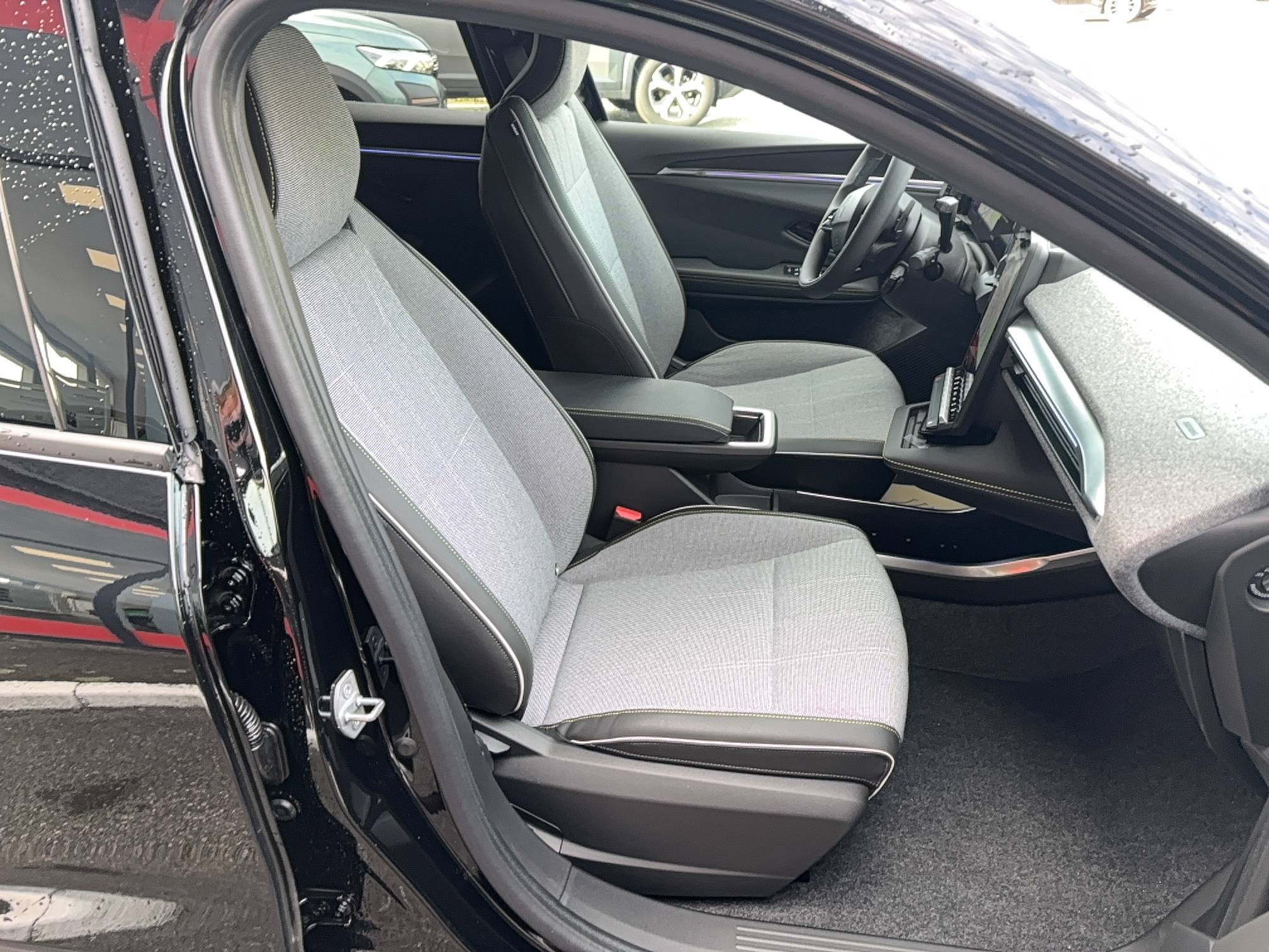 Vente en ligne Renault Scenic E-Tech  220 ch grande autonomie au prix de 39 990 €