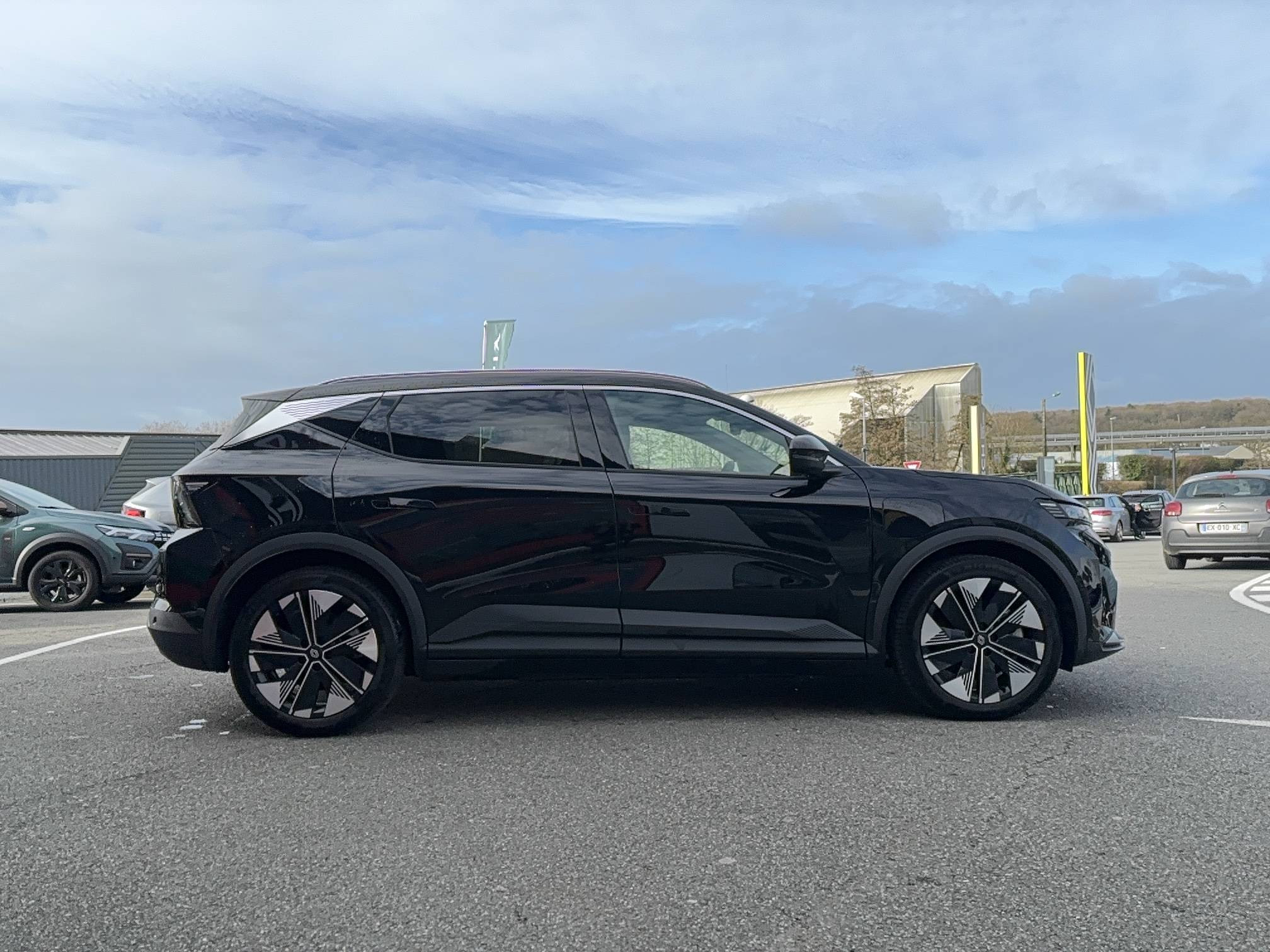 Vente en ligne Renault Scenic E-Tech  220 ch grande autonomie au prix de 39 990 €