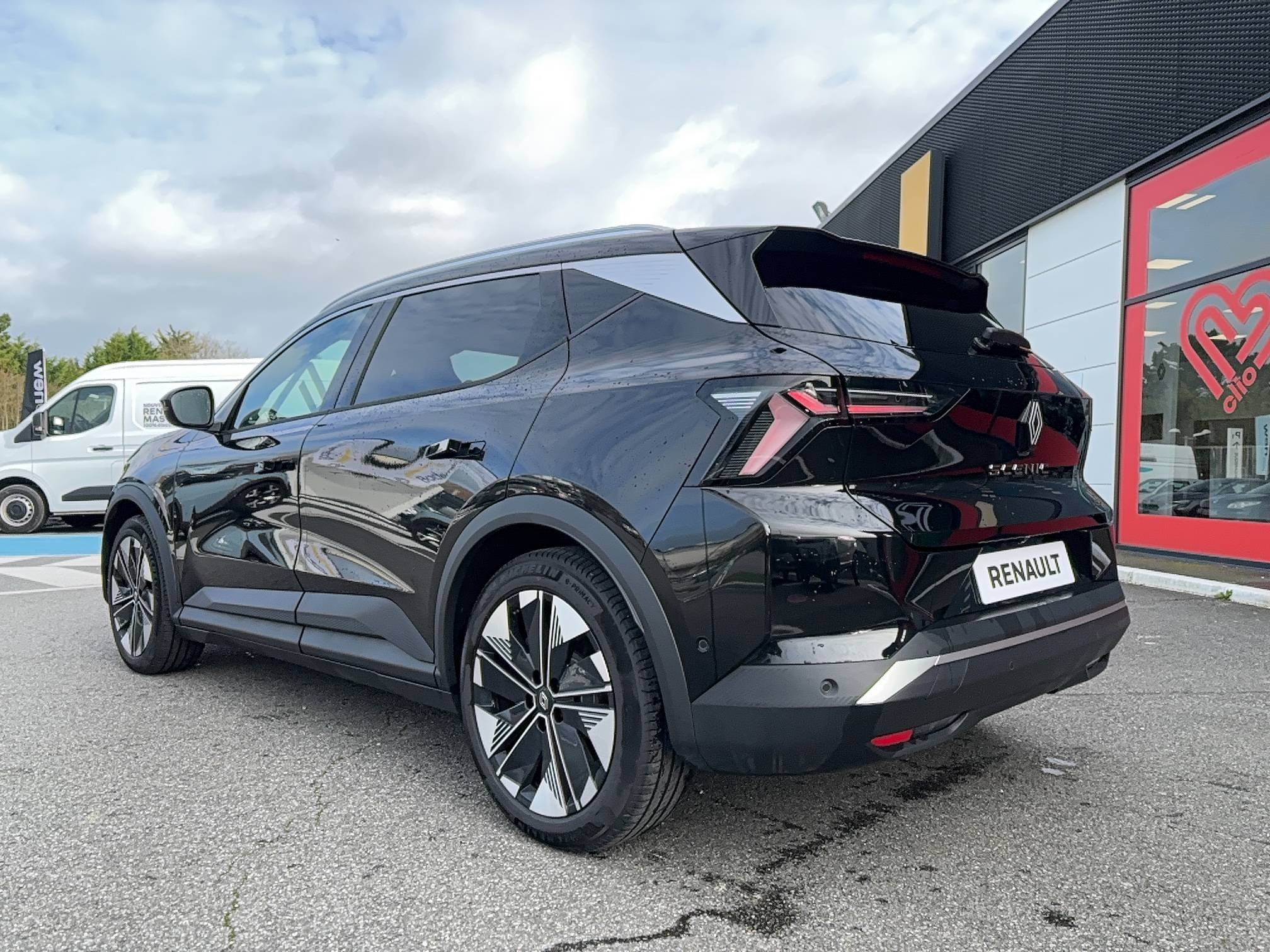 Vente en ligne Renault Scenic E-Tech  220 ch grande autonomie au prix de 39 990 €