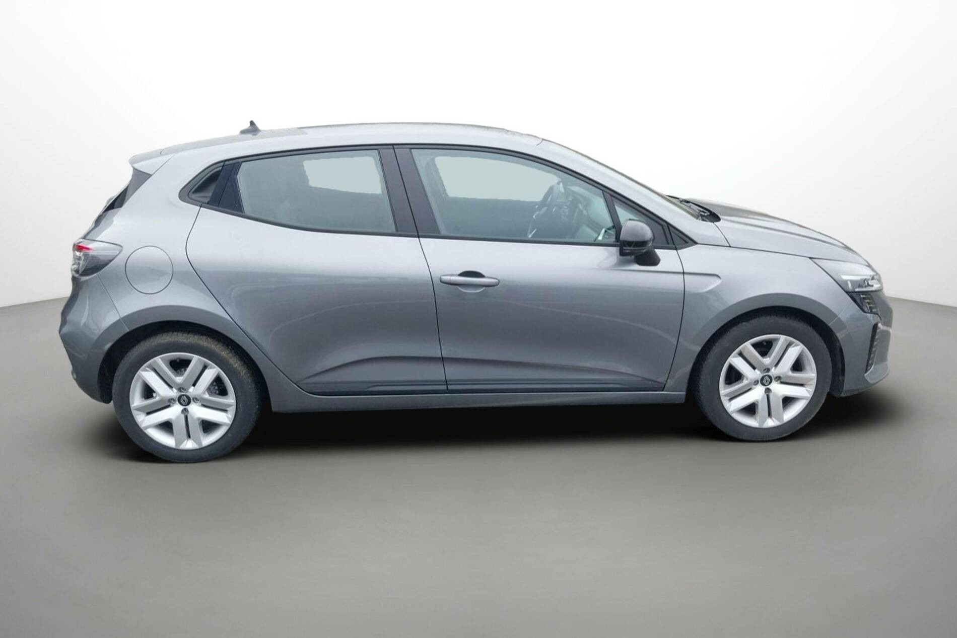 Vente en ligne Renault Clio 5 Clio TCe 90 au prix de 15 490 €