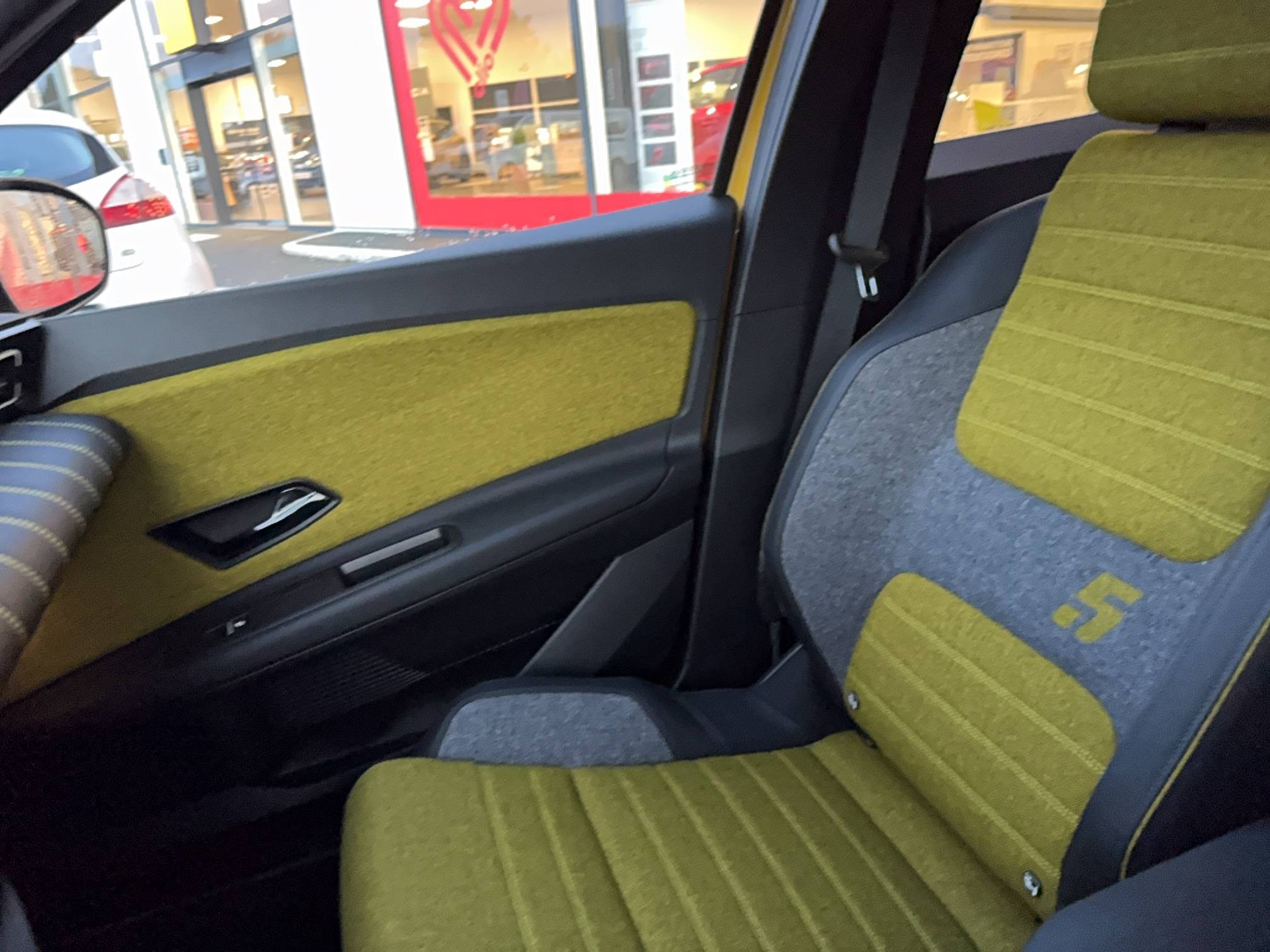 Vente en ligne Renault R5 E-Tech  150 ch autonomie confort au prix de 33 854 €