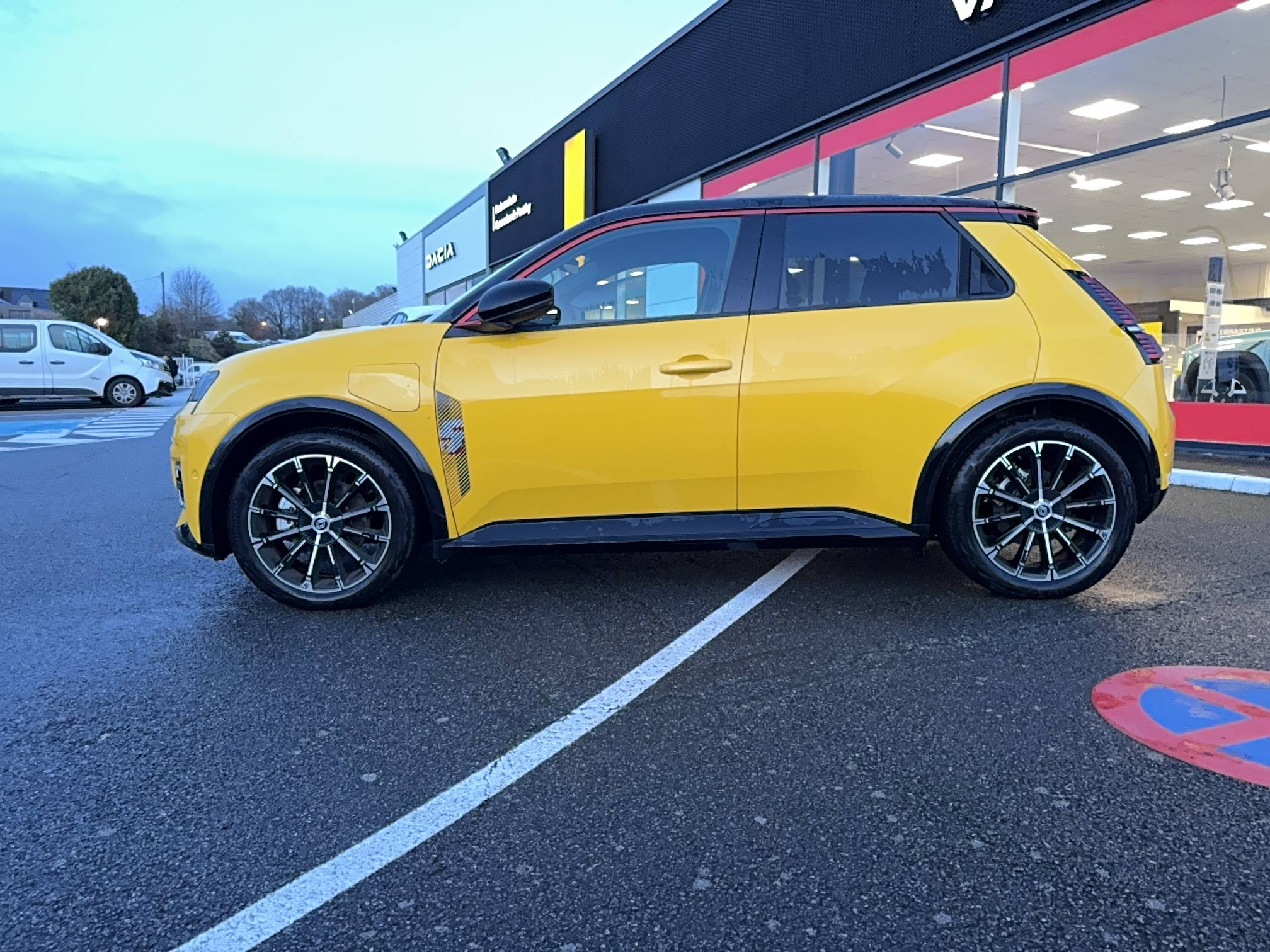 Vente en ligne Renault R5 E-Tech  150 ch autonomie confort au prix de 33 854 €