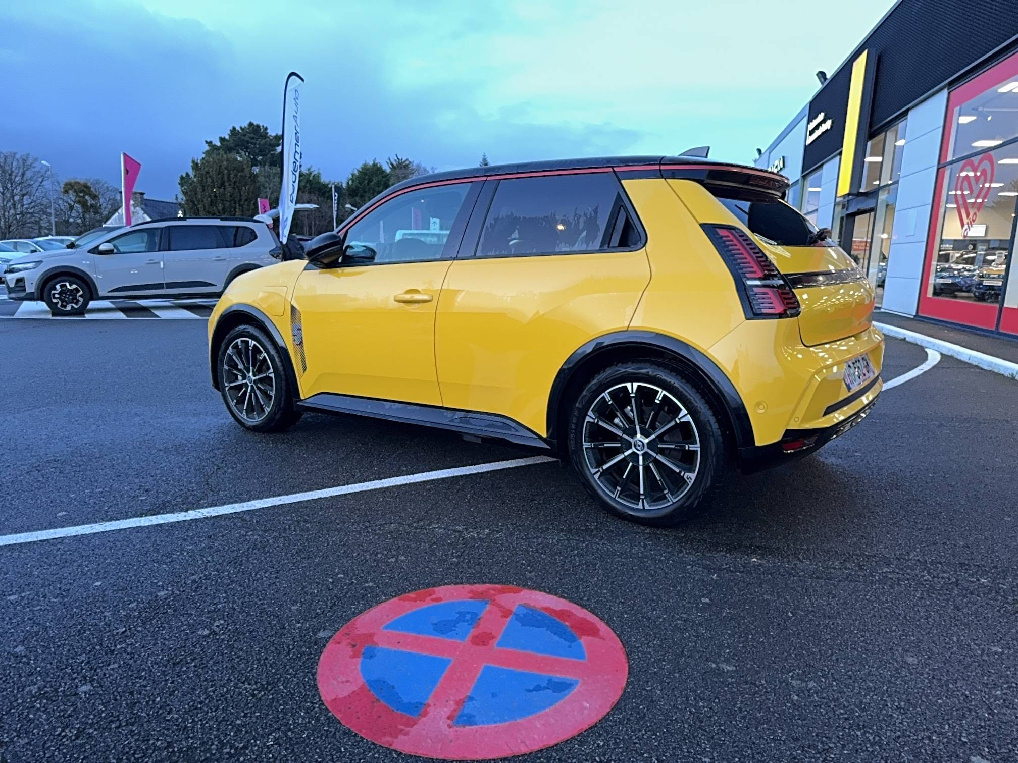 Vente en ligne Renault R5 E-Tech  150 ch autonomie confort au prix de 33 854 €